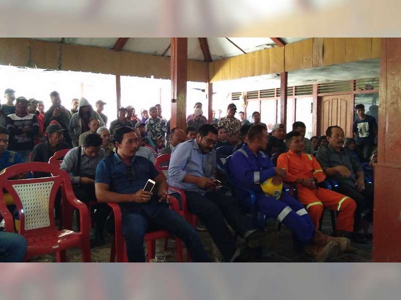 Warga Desa Bandungrejo Ngasem, Unjuk  Rasa Terkait Proyek JTB