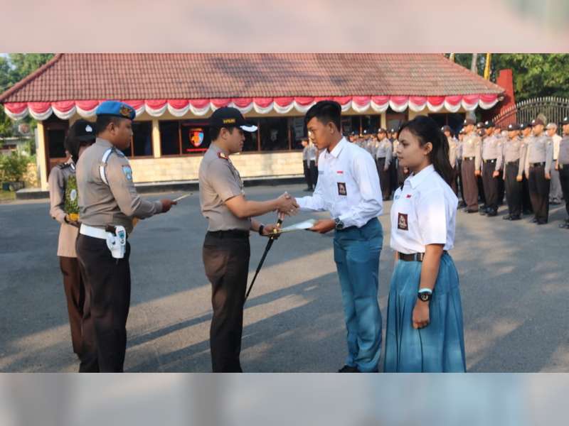 Kapolres Bojonegoro Beri Penghargaan Atlet Inkanas Berprestasi