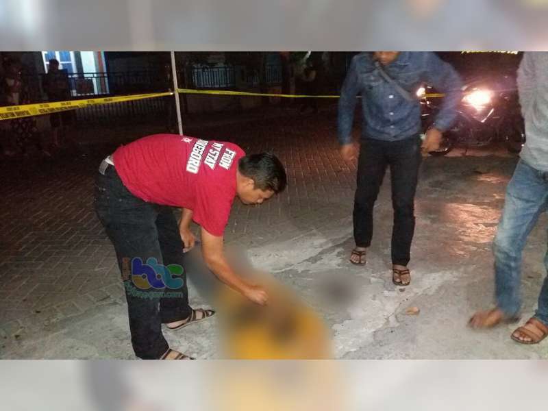 Mayat Seorang Laki-Laki Ditemukan di Pinggir Jalan Lettu Suwolo Bojonegoro