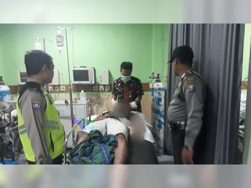 Tabrakan Motor di Kanor Bojonegoro, Seorang Pengendara Luka Berat