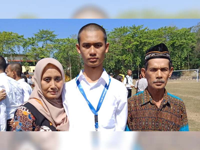 Petani Asal Bojonegoro Ini Tak Menyangka Anaknya Lulus Seleksi Akpol 2018