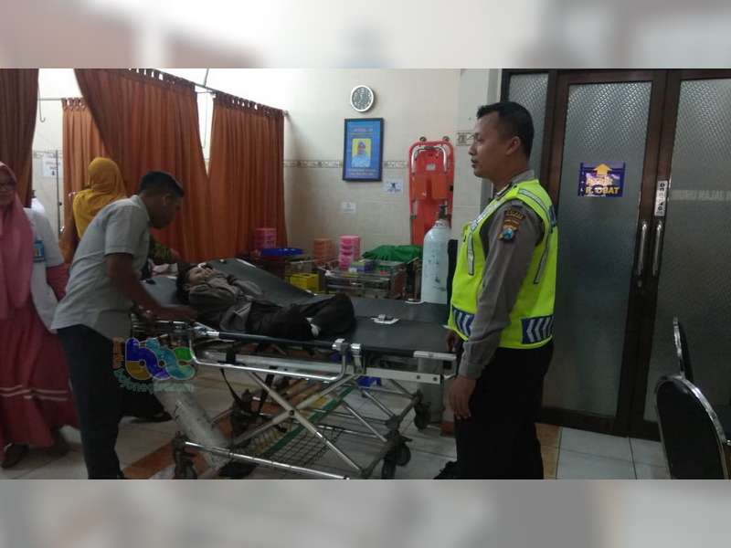 Diduga Keracunan, Puluhan Murid MIN Bojonegoro Dilarikan di Rumah Sakit