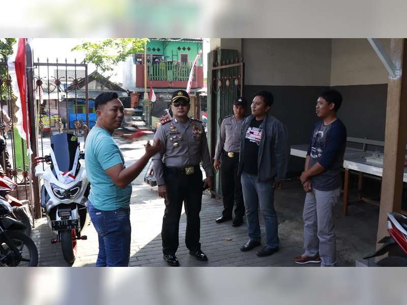 Kapolres Tuban Pantau Kesiapan Anggota Pengamanan Gereja