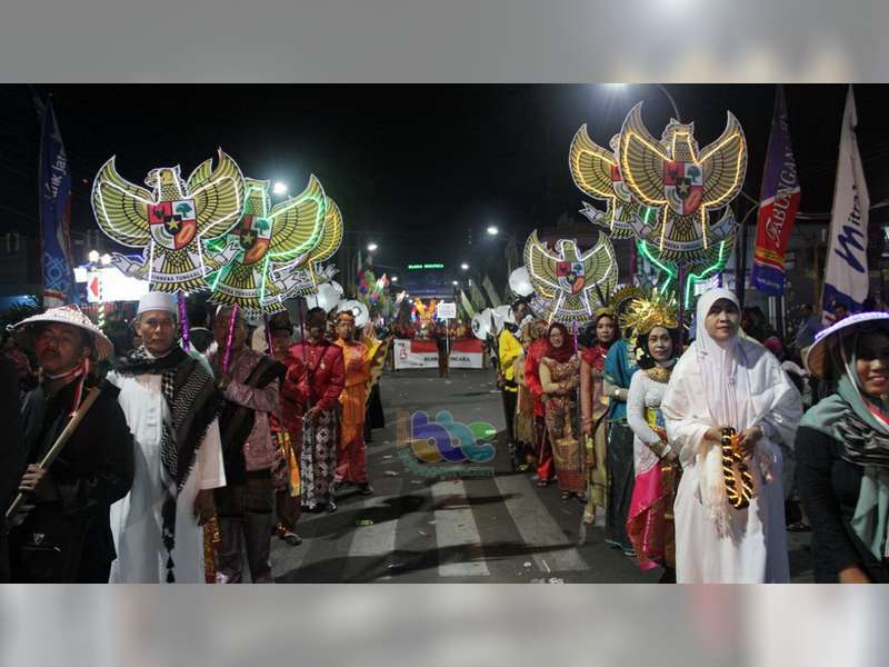Pawai Pembangunan &ldquo;Pesona Gemerlap Jiwa Nusantara&rdquo; di Blora Berlangsung Meriah