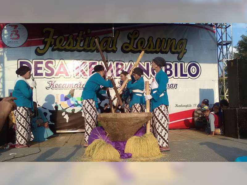 Perayaan HUT Kemerdekaan RI, Warga Kembangbilo Tuban Gelar Festival Lesung