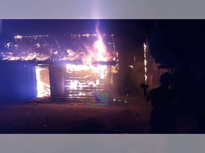 Diduga Akibat Tabung Elpiji Bocor, Rumah Warga Kasiman Bojonegoro Hangus Terbakar