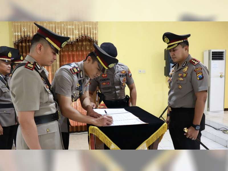 Kapolres Tuban Pimpin Sertijab Kasat Lantas dan Kapolsek Tambakboyo