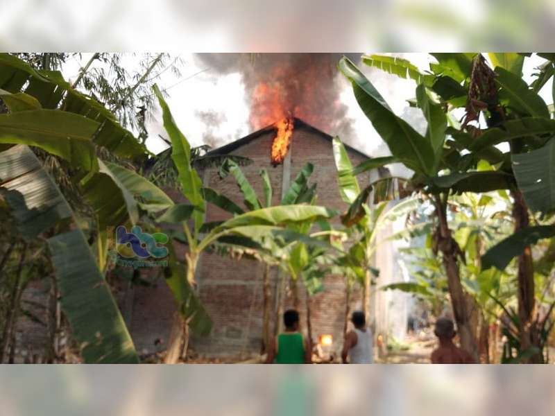 Gudang Oven Tembakau Milik Warga Ngasem Bojonegoro Terbakar, Kerugian Capai Rp 80 Juta
