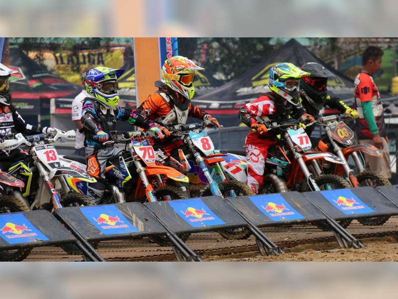Kerjurnas Supercrosser Powertrack Championship 2018 Serie-4 Berlangsung Seru di Blora