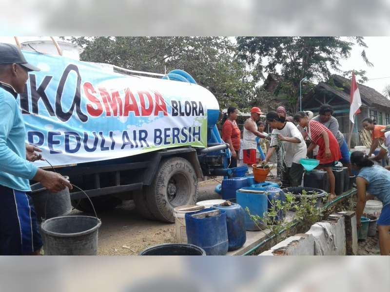 Musim Kemarau, IKASMADA Blora Droping Air Bersih