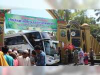 Jamaah Haji Blora Tiba di Kampung Halaman, Tiga Jamaah Haji Meninggal Dunia