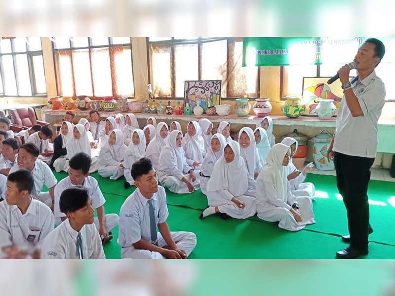 Sat Narkoba Polres Bojonegoro Laksanakan Binluh Bahaya Penyalahgunaan Narkoba Pada Pelajar