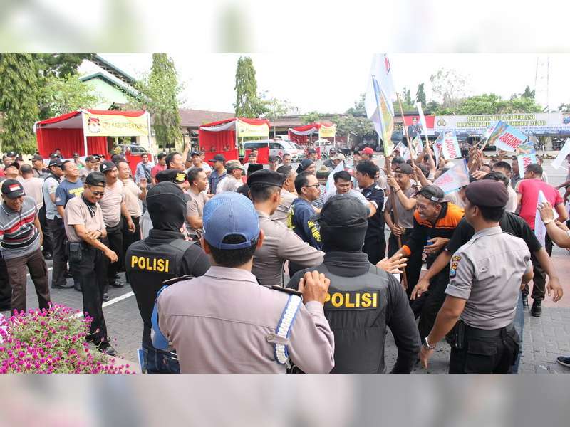 Jelang Pileg dan Pilpres, Polres Tuban Gelar Simulasi Pengamanan Pemilu