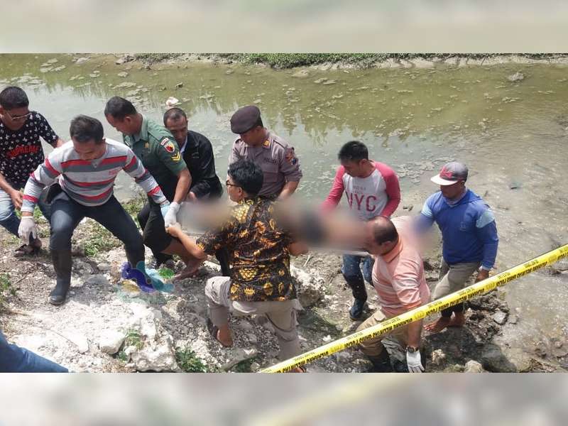 Diduga Terjatuh Dari Tebing, Warga Plumpang Tuban, Ditemukan Meninggal Terapung di Sungai