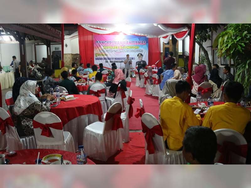 Cangkrukan Kamtibmas, Kapolres Ajak BEM se Bojonegoro Jadi Mitra Kamtibmas