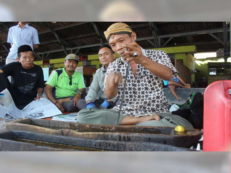 Ngumbah Keris di Bulan Suro, Tradisi Yang Masih Bertahan di Blora