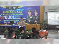 Pelaku Ojek Online di Bojonegoro Ikuti Sosialisasi Kamseltibcar Lantas