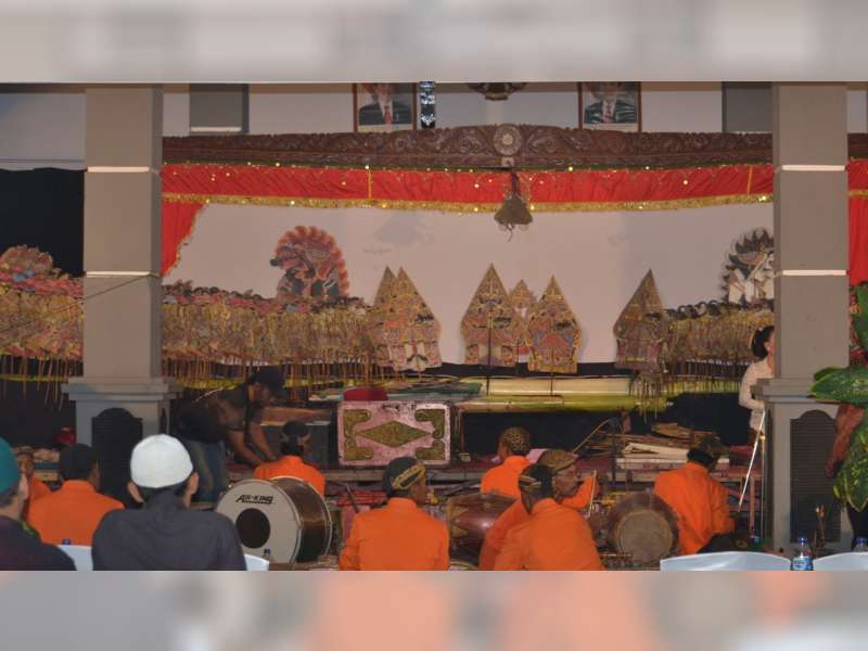 Ruwatan Masal di Bojonegoro di Meriahkan Pagelaran Wayang Kulit Semalam Suntuk