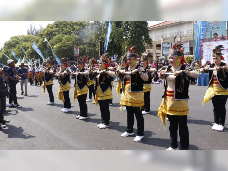 Ribuan Warga Tuban Ikuti Senam Masal dan Lomba Goyang Dayung