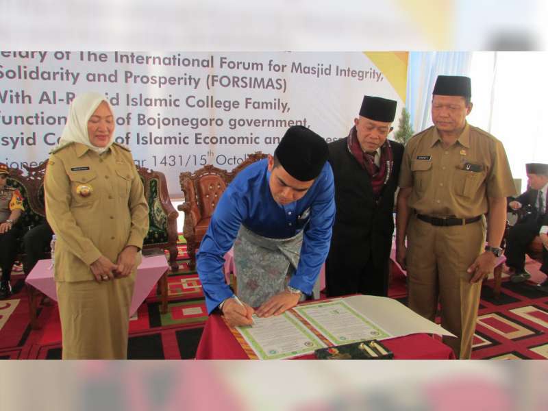 Bupati dan Forpimda Bojonegoro Hadiri Penandatanganan MOU Antara DMI dan Forsimas