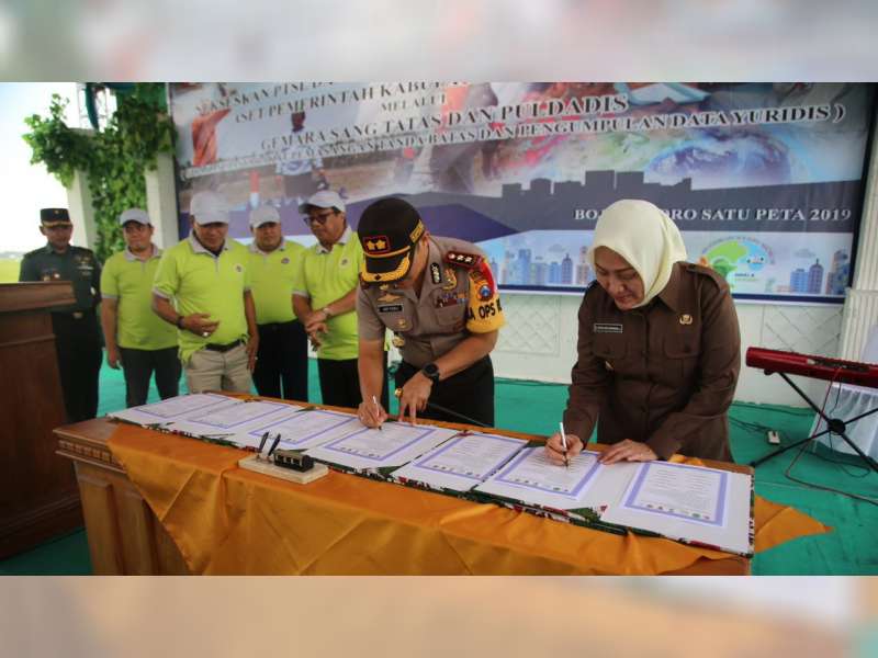 Polres Bojonegoro Terima Sertifikat Kantor Polsek Gondang