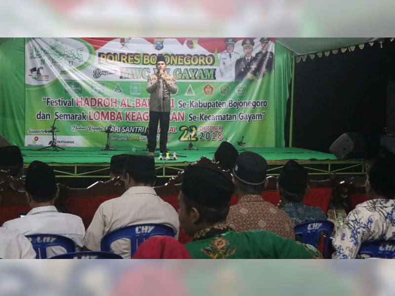 Kapolres Bojonegoro Hadiri Penutupan Festival Hadroh Al Banjari di Gayam
