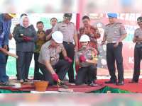 Kapolda Jatim Resmikan Pembangunan Rumah Bersubsidi bagi Anggota Polri dan TNI di Bojonegoro