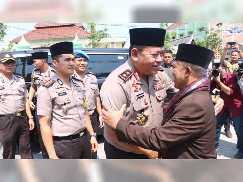 Kapolda Jatim Silaturahmi ke Ponpes Al Rosyid Bojonegoro