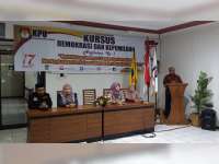 Agar Terwujud Pemilih Pintar, Unirow Bersama KPU Tuban, Gelar Kursus Demokrasi