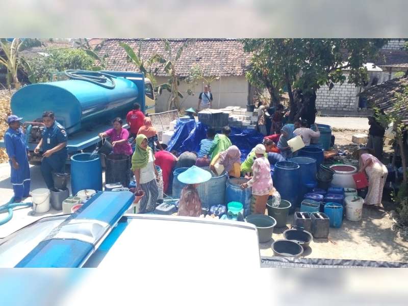 UPP Brondong Droping Air Bersih ke Desa Terdampak Kekeringan di Tuban