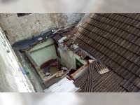 Tertimpa Bagunan Rumah Yang Runtuh, Seorang Warga Dander Bojonegoro Alami Patah Kaki