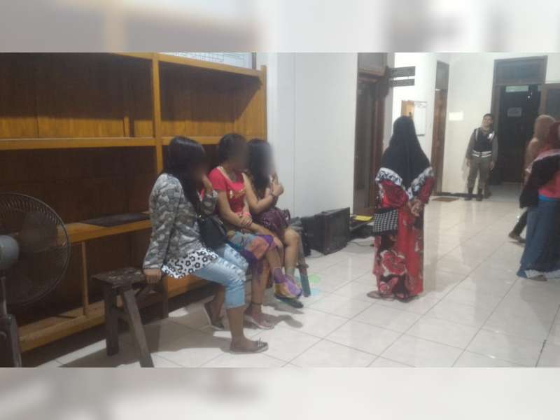 Pasar Layur Bancar Tuban Alih Fungsi Jadi Tempat Karaoke Ilegal