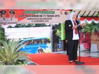 Bupati Pimpin Upacara Bendera Peringatan Hari Pahlawan di Alun-Alun Bojonegoro