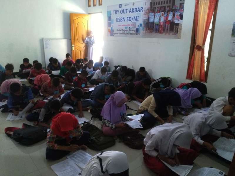 163 Siswa SD/MI Ikuti Try Out Akbar di Rumah Belajar YKIB
