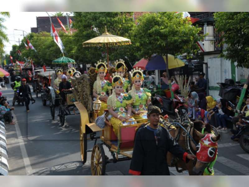 Kirab Budaya Pemuda Tuban Bersatu Berlangsung Meriah