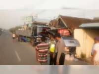 3 Kendaraan Terlibat Kecelakaan Beruntun di Kalitidu Bojonegoro