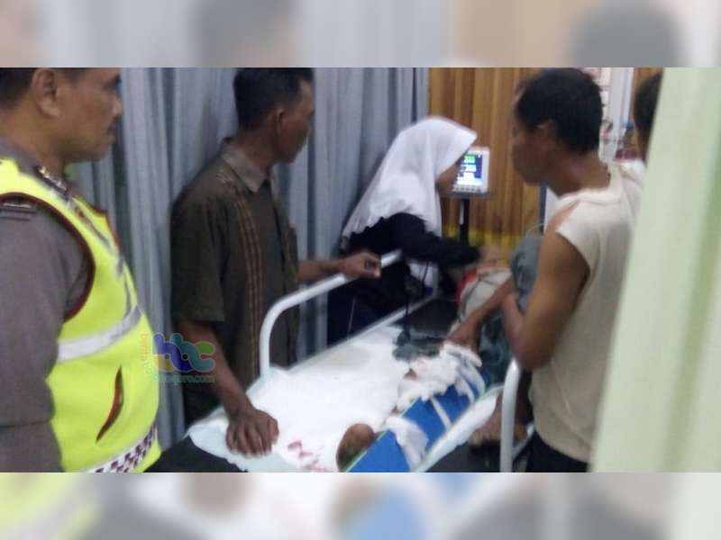 Ditabrak Motor, Seorang Pejalan Kaki di Malo Bojonegoro Luka Berat