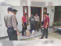 Razia Miras di Bojonegoro, Polisi Amankan Puluhan Liter Miras