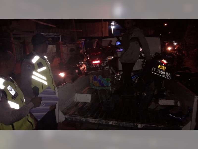 Tabrakan Motor di Kasiman Bojonegoro, Kedua Pengendara Luka Berat