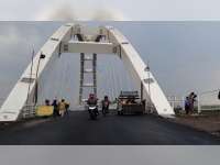Uji Coba Jembatan Sosrodilogo Bojonegoro, Sementara Khusus Untuk Kendaraan Roda Dua