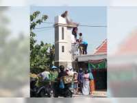 Tersengat Listrik, Warga Gayam Bojonegoro Meninggal di Atas Gapura