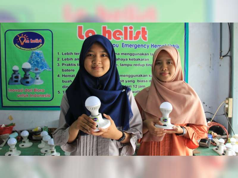 Sepasang Kakak-Adik di Blora Ciptakan Lampu Emergency Hemat Listrik