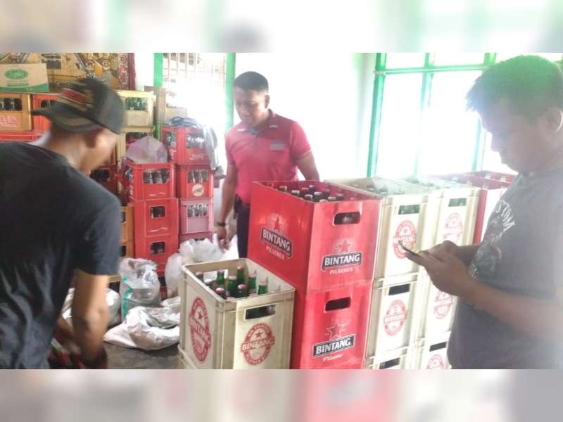 Polisi di Bojonegoro Amankan Ratusan Botol Minuman Keras