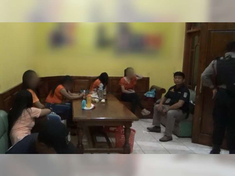 Jelang Natal dan Tahun Baru 2019, BNNK Tuban Gelar Razia Karaoke