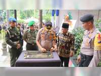Kapolres Resmikan Pos Sat Sabhara di Pojok Alun-Alun Bojonegoro