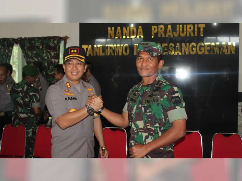Jalin Sinergitas, Kapolres Blora Sambangi Yonif 410 Alugoro