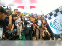 Bupati Bojonegoro Berangkatkan Peserta Festival Perahu Hias