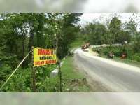 Akibat Hujan Deras, Tebing Jalan di Temayang Bojonegoro Longsor