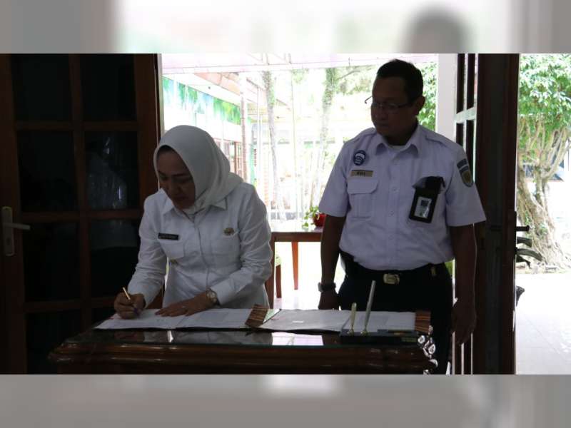PT KAI Tandatangani MOU Dengan Pemkab Bojonegoro