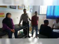 Polisi di Bojonegoro Bawa Perempuan Gangguan Jiwa ke RSJ